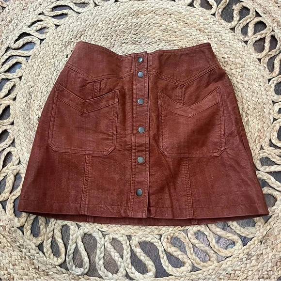 Free People faux leather skirt size 2 - Picture 3 of 5